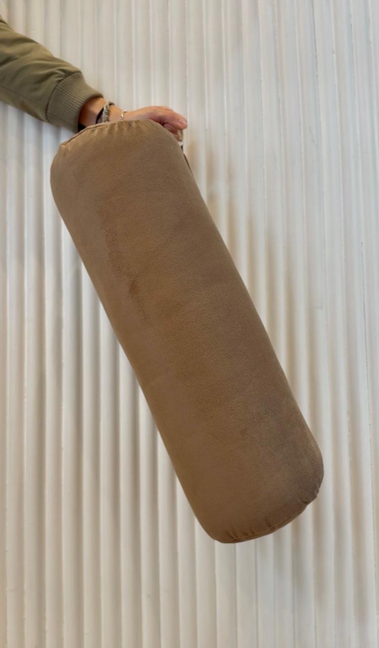 Almohadón Cilíndrico de Pana Marrón 60x20